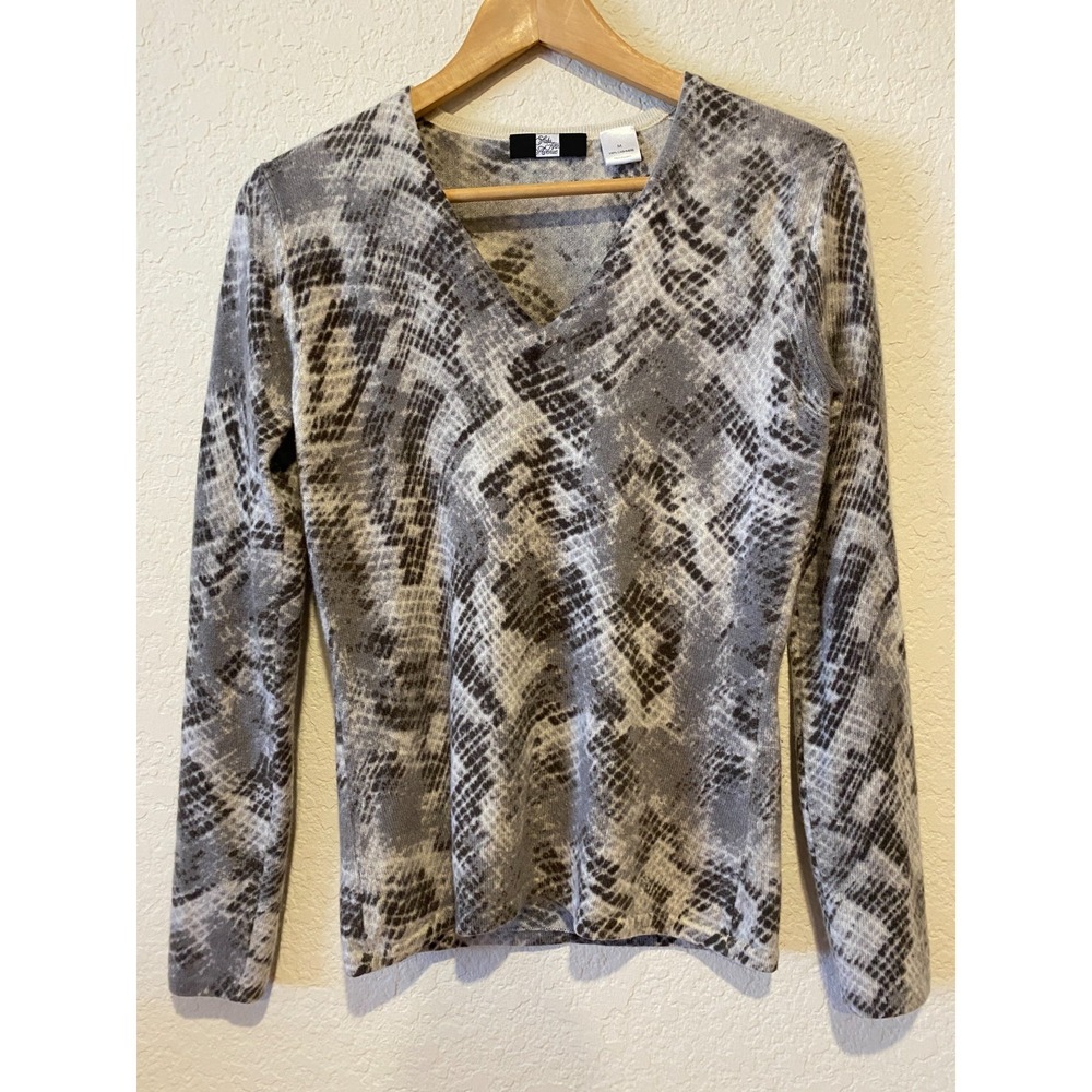 Saks Fifth Avenue Cashmere V Neck Sweater Size M Snakeskin Animal Print Gray